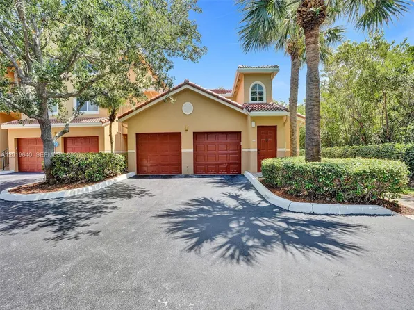 300 Scotia Dr APT 206, Hypoluxo, FL 33462
