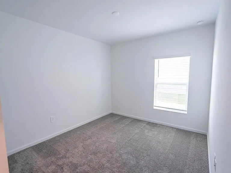 720 Trotters Dr — Photo 3