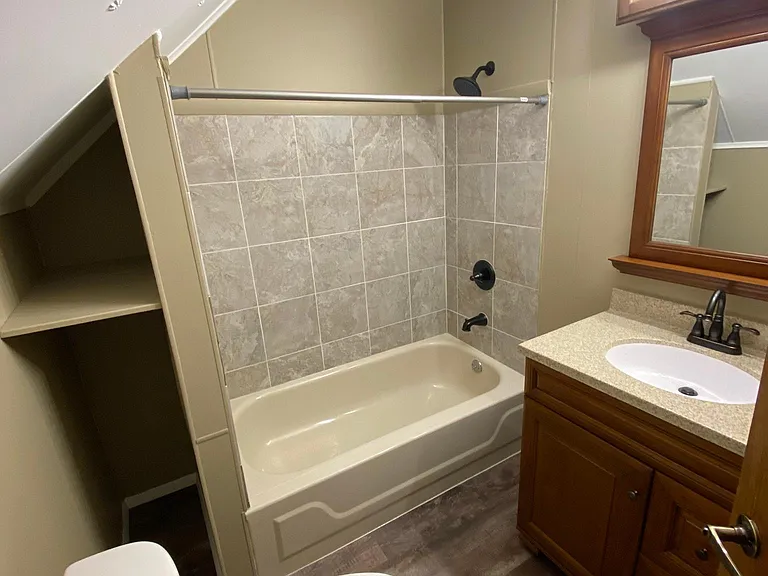 310 W Edgington St — Photo 8