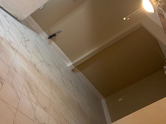 5th image of 2800 Dolores Dr