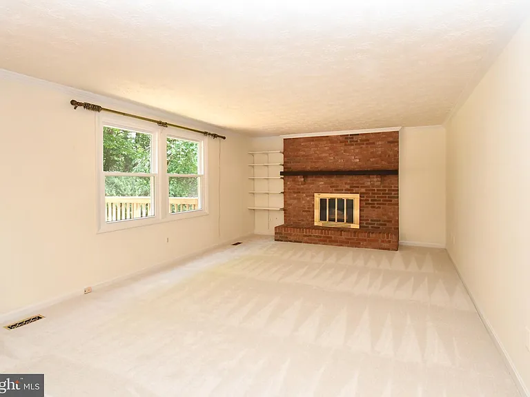 8017 Diving Cliff Ln — Photo 6
