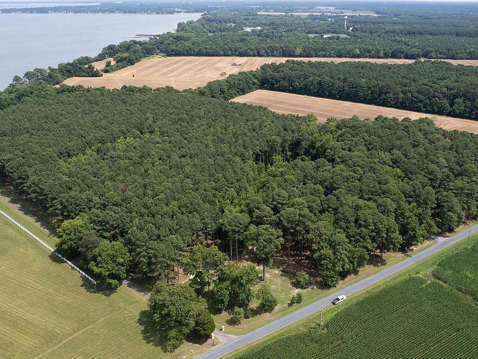2nd image of Horns Point Rd