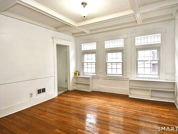 3rd image of 2455 North Ave
