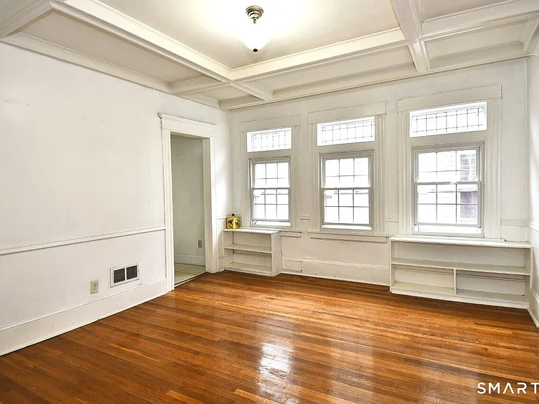 2455 North Ave — Photo 2