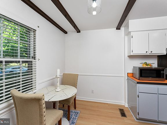 4th image of 6318 Paddington Ln