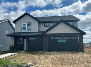 18364 Gladhurst Ln, Lakeville, MN 55044