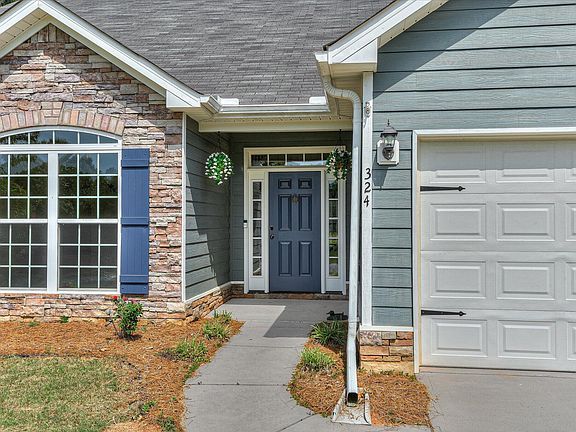 5th image of 324 Foxchase Cir