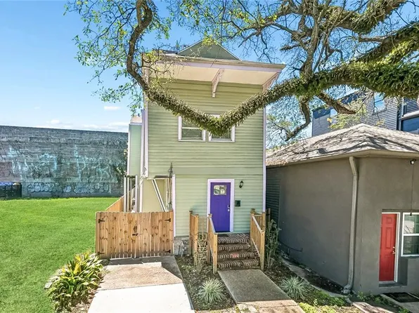 2614 Banks St, New Orleans, LA 70119