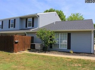 6883 Colonial Dr APT D, Mentor, OH 44060