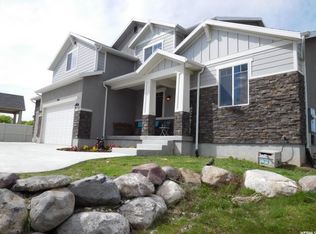 1746 W Burke Ln, Farmington, UT 84025