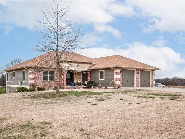 102 Bobwhite Ln, Pittsburg, KS 66762