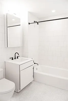 Rented by Pink Stone Realty LLC | media 9