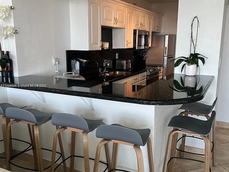 100 Lincoln Rd #1612 — Photo 10