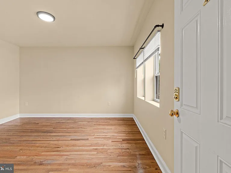 1716 Capitol Ave NE #2 — Photo 3