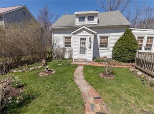 8051 Charlesderry Rd, Kirtland, OH 44094