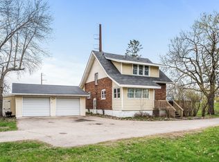 3310 Chaska Blvd, Chaska, MN 55318