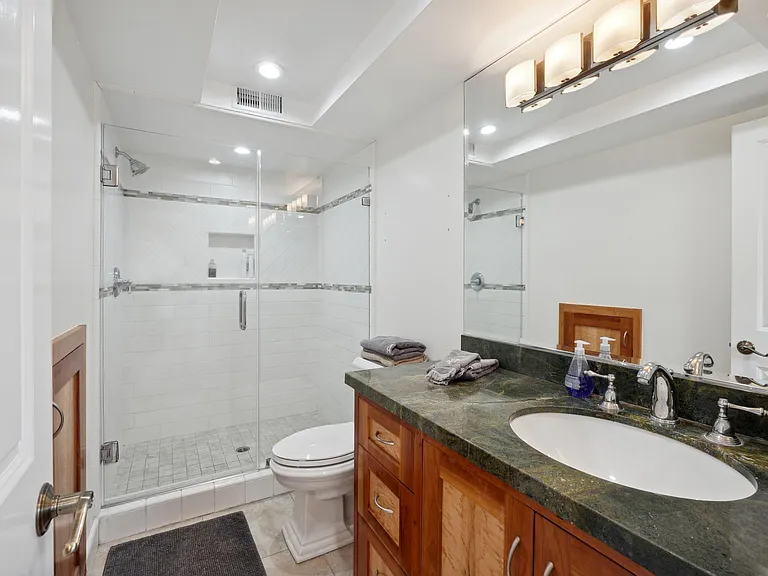 214 Walnut St — Photo 11