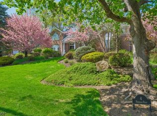 4 Fordham Rd, Livingston Twp., NJ 07039