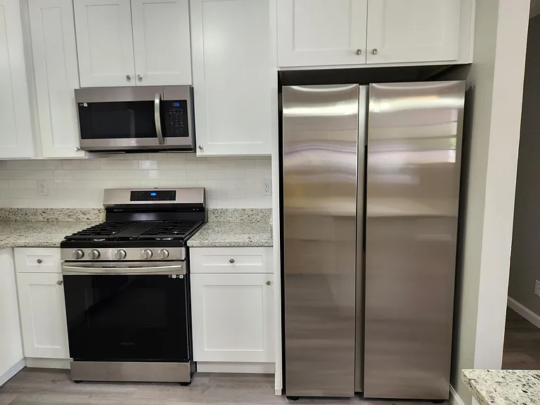 503 W Griffith Ave — Photo 14