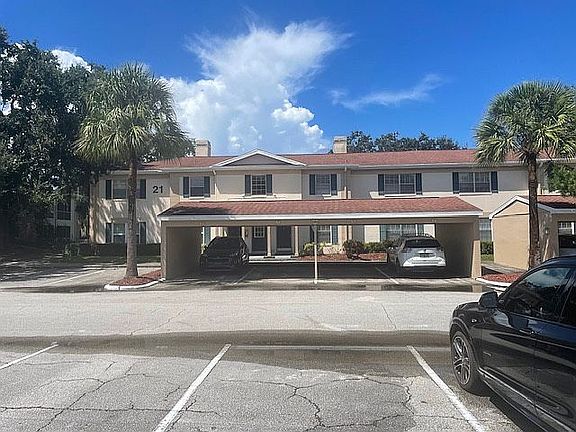 3rd image of 10360 Carrollwood Ln APT 211