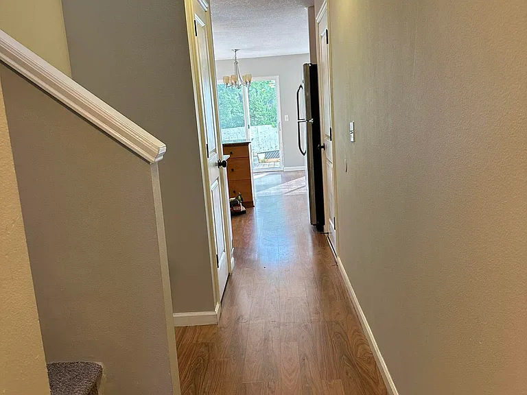 8730 SE Steele St — Photo 2