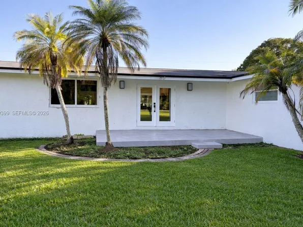 17611 SW 66th St, Southwest Ranches, FL 33331