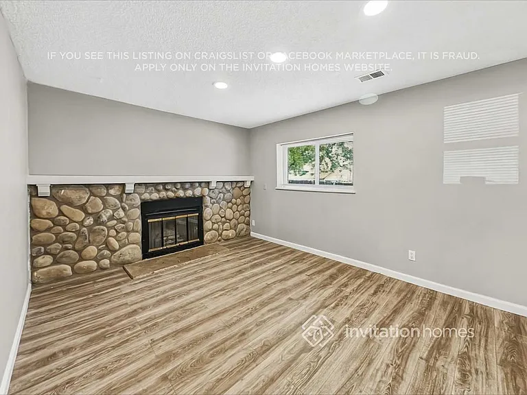 5752 S Perth Pl — Photo 10