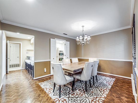 4th image of 6049 Hillcrest Ave