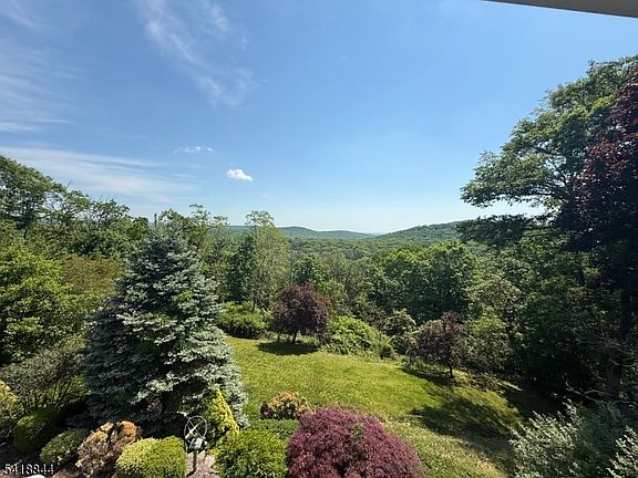 4th image of 758 Ridge Road Ter