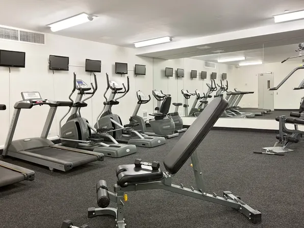 21-45 44th Drive image 9 of 11