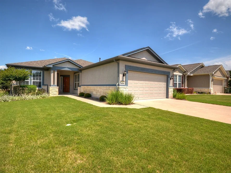 307 Cooper Lake Dr
