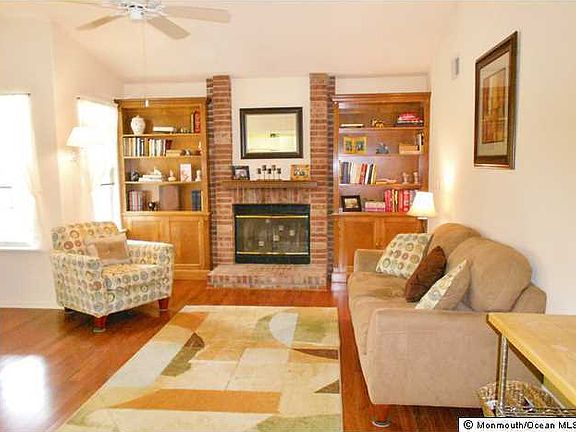 5th image of 1150 Thornbury Lane #B