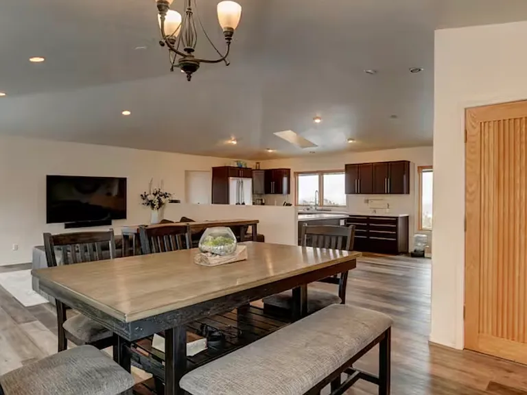 1815 N Hazelwood Ln — Photo 12
