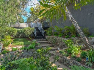 1120 La Loma Rd, Pasadena, CA 91105