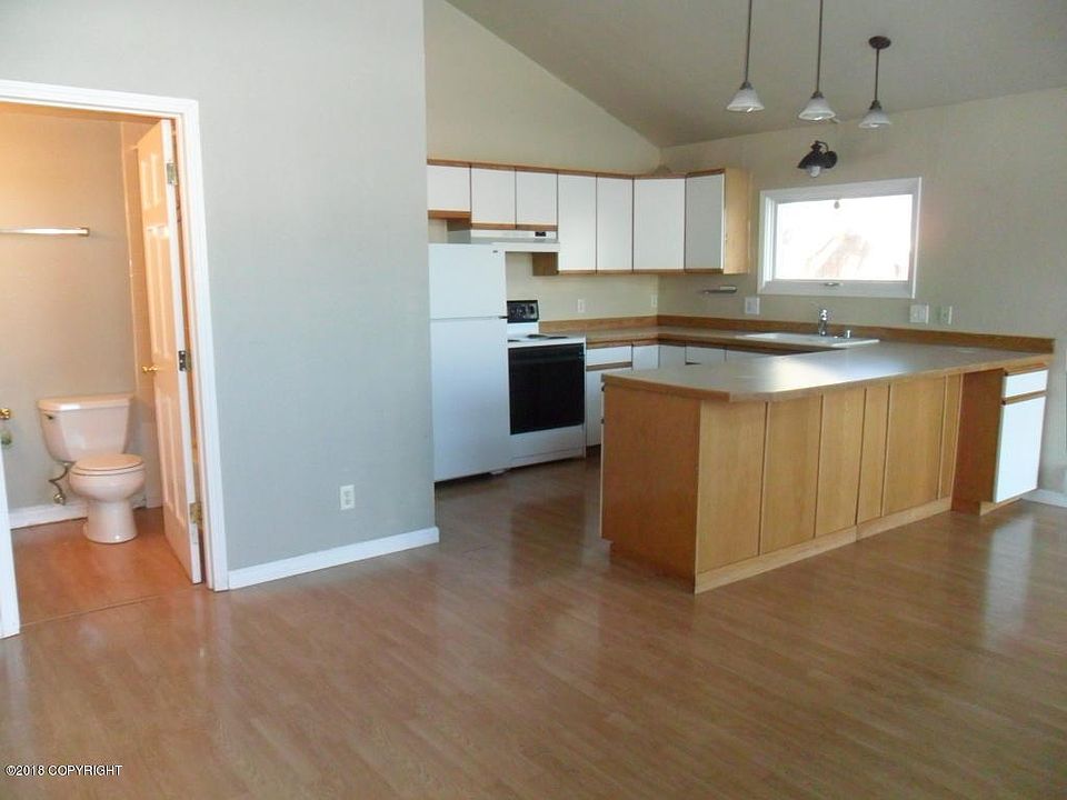 2nd image of 537 E 12th Ave #2
