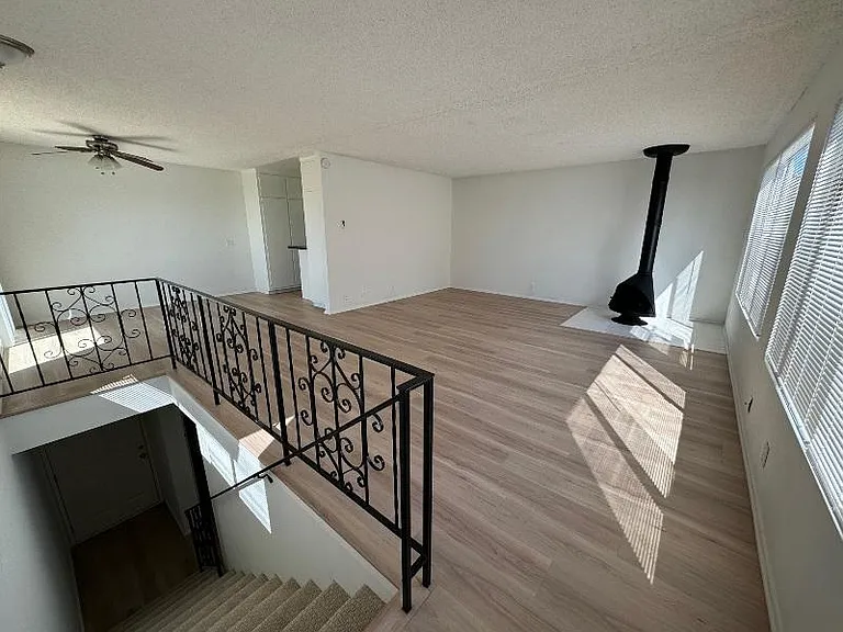 100 22nd St #9 — Photo 4