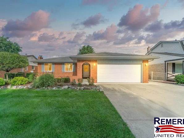 40726 Regency Dr, Sterling Heights, MI 48313