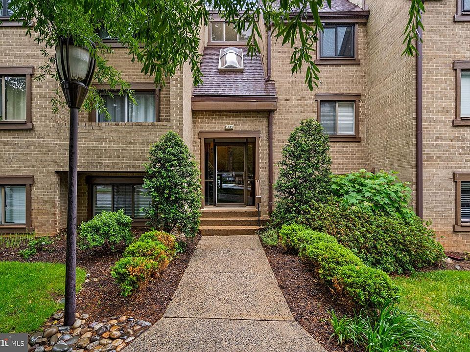 1st image of 1631 Parkcrest Cir
