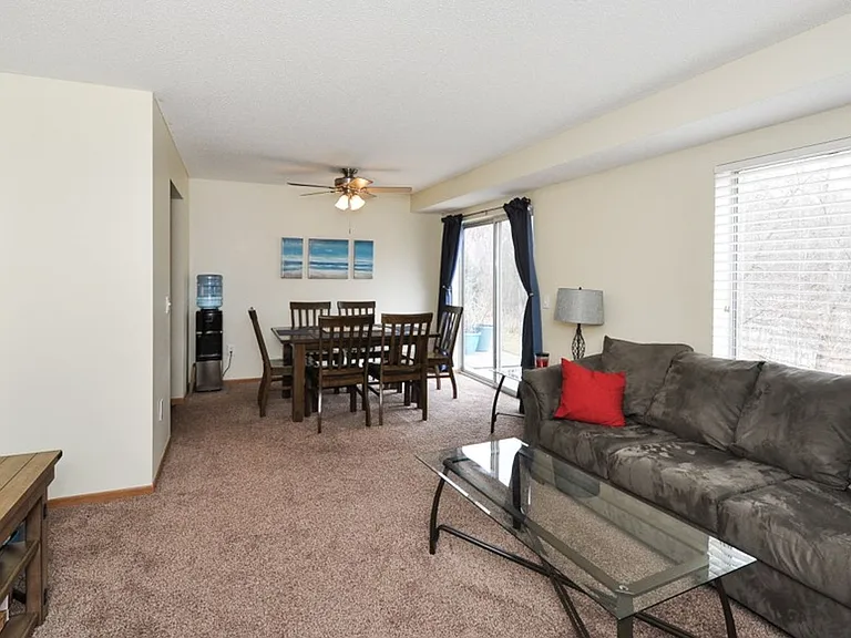 Fernbrook Townhomes — Photo 29