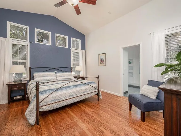 4220 Ravenna Pl — Photo 20