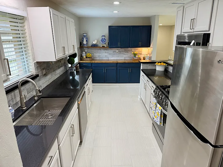 1715 Bonanza Rd — Photo 3