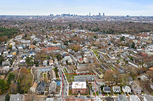 71 Oxford Ave Photo 1