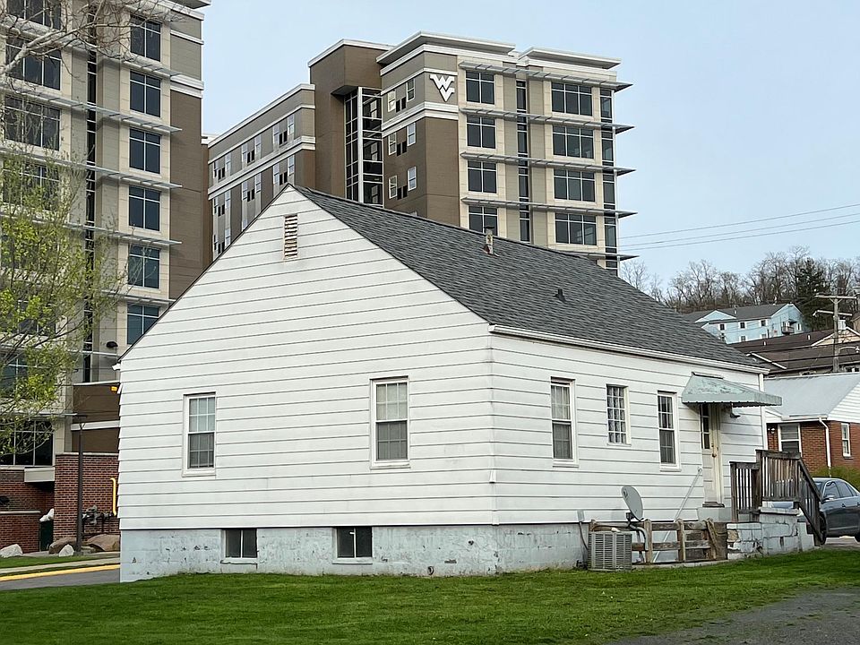 1st image of 413 Oakland St