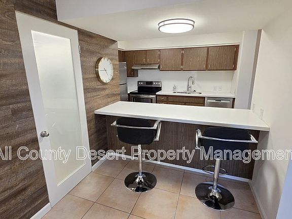 3rd image of 2504 N Whitewater Club Dr Unit C