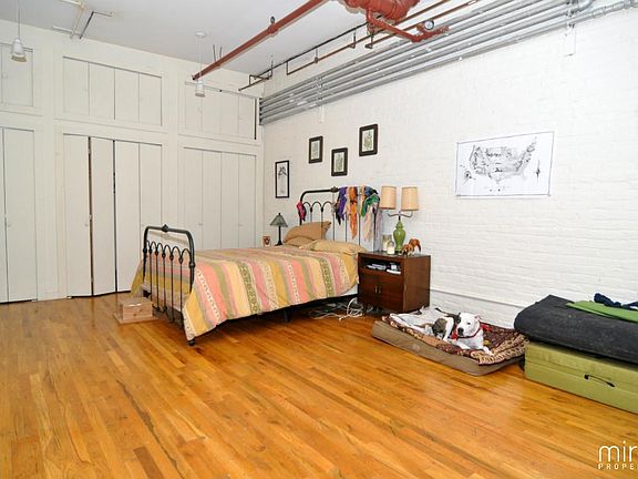 5th image of 261 Lexington Ave APT A1