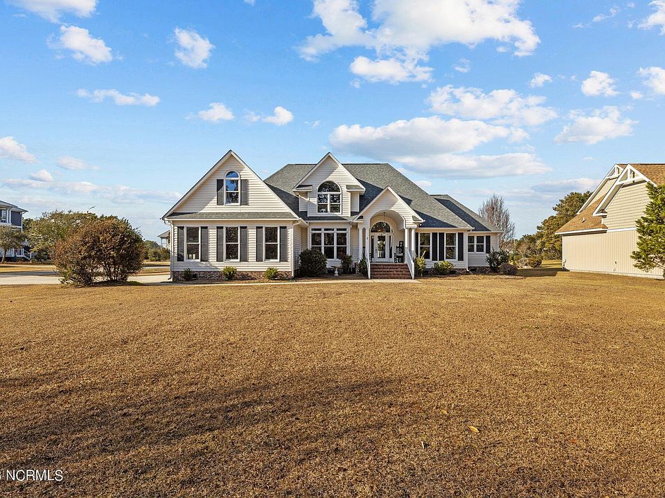 1st image of 301 Island Dr