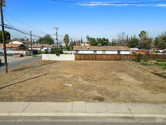 5th image of 3019 Panama St