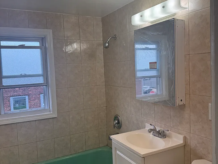 21 E 12th St #2 — Photo 13
