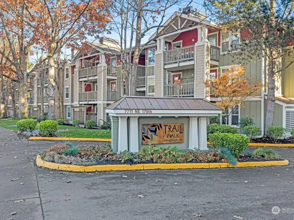 7711 NE 175th Street #C203, Kenmore, WA 98028