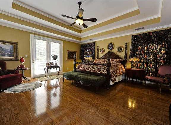 4th image of 2139 Hilton Head Dr